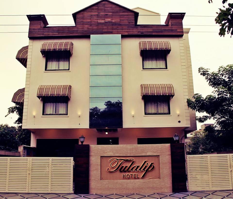 Tulalip Hotel Gurgaon Exterior photo